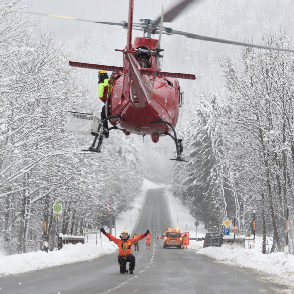HTM mit Helicopter im Einsatz bei Lawinensprengung